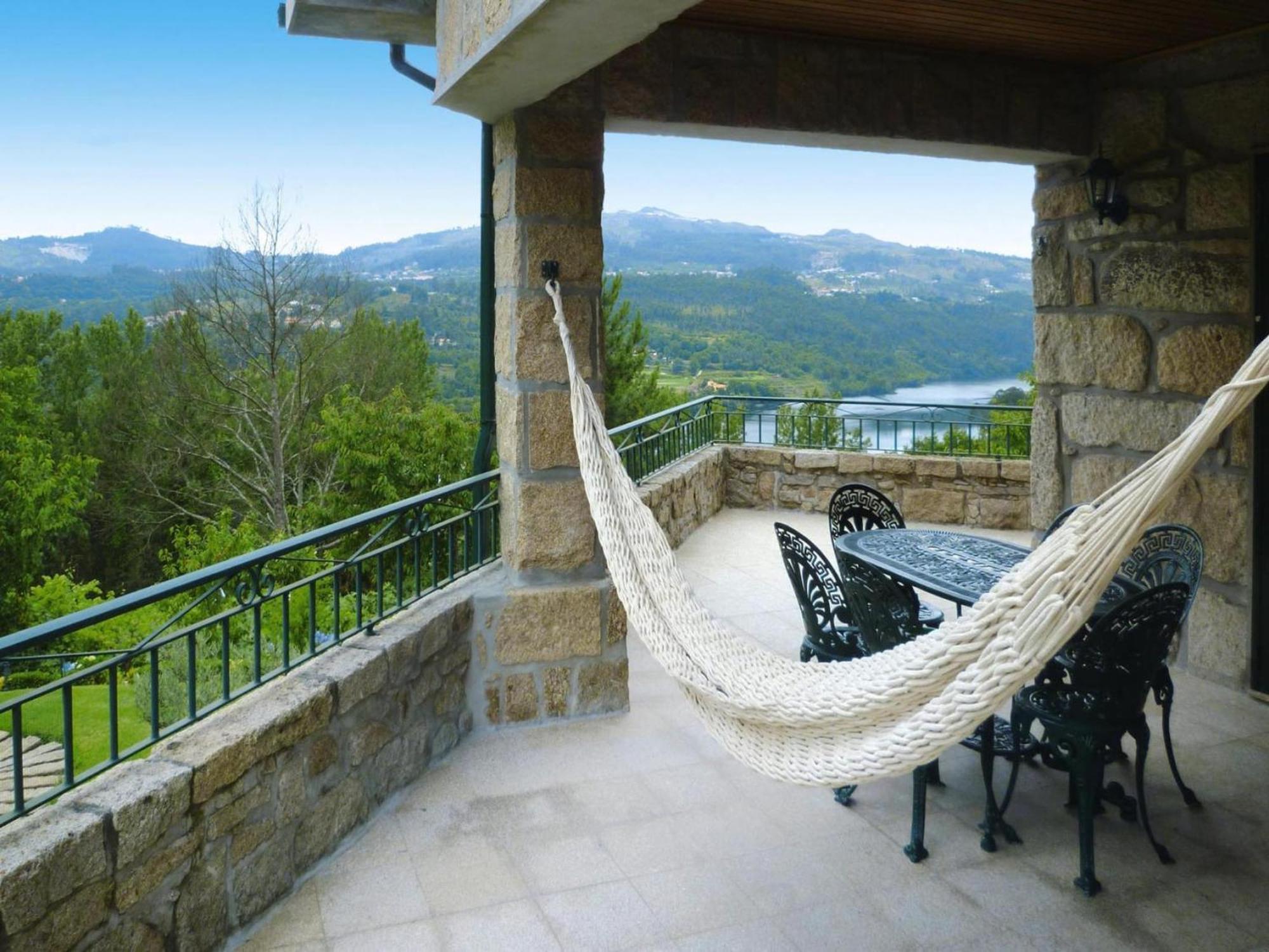 Holiday Home, Luzim Εξωτερικό φωτογραφία