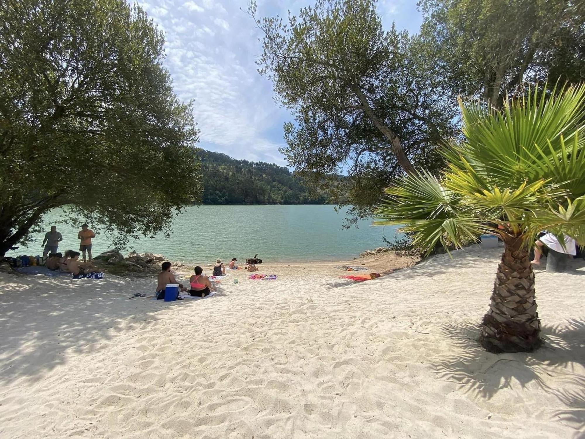 Holiday Home, Luzim Εξωτερικό φωτογραφία